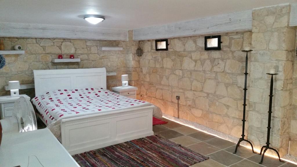 Lofou Traditional Stone House Екстериор снимка