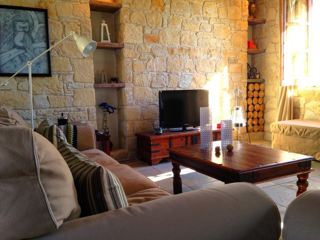 Lofou Traditional Stone House Екстериор снимка