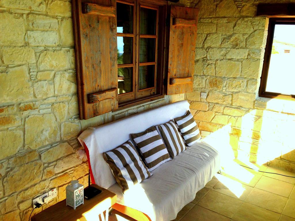 Lofou Traditional Stone House Екстериор снимка