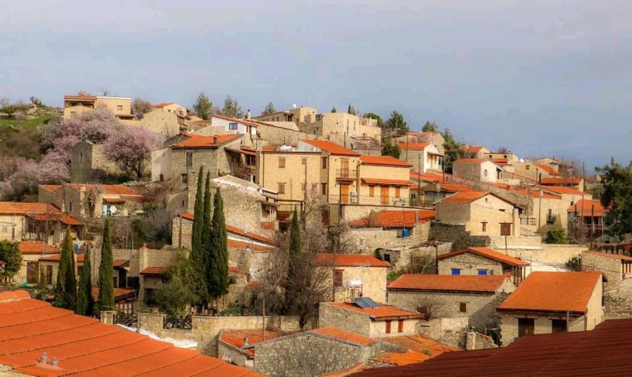 Lofou Traditional Stone House Екстериор снимка